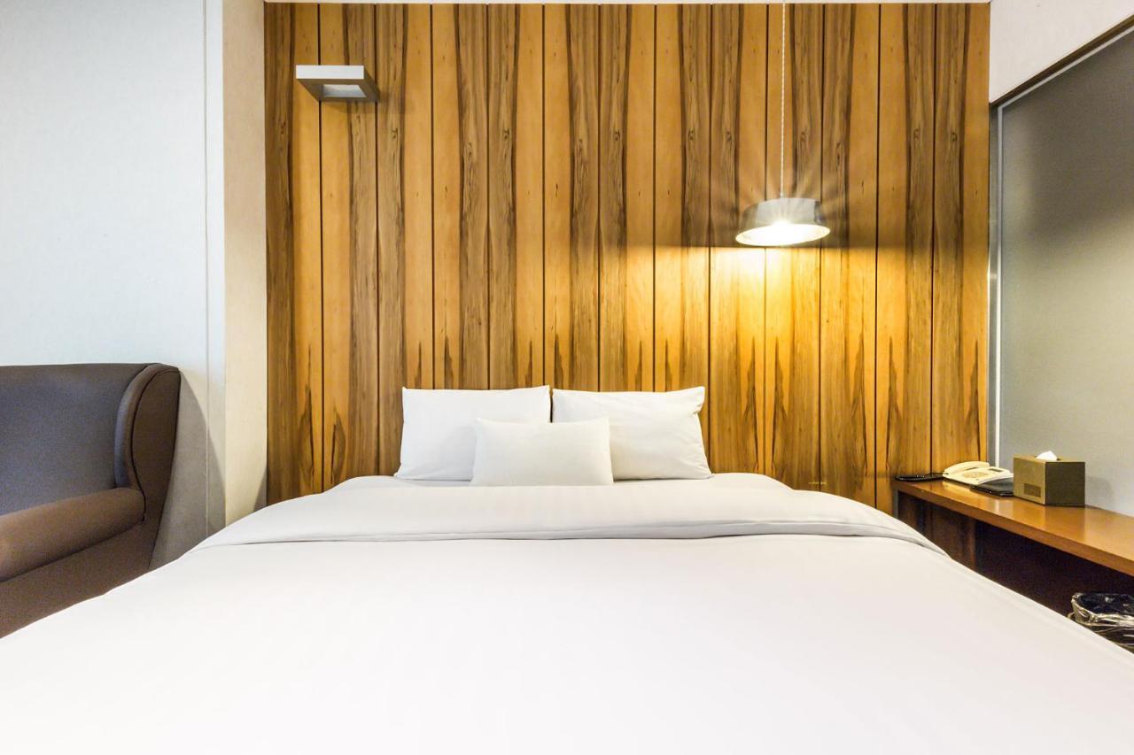 Yeongdeungpo Lifestyle F Hotel سيول الغرفة الصورة