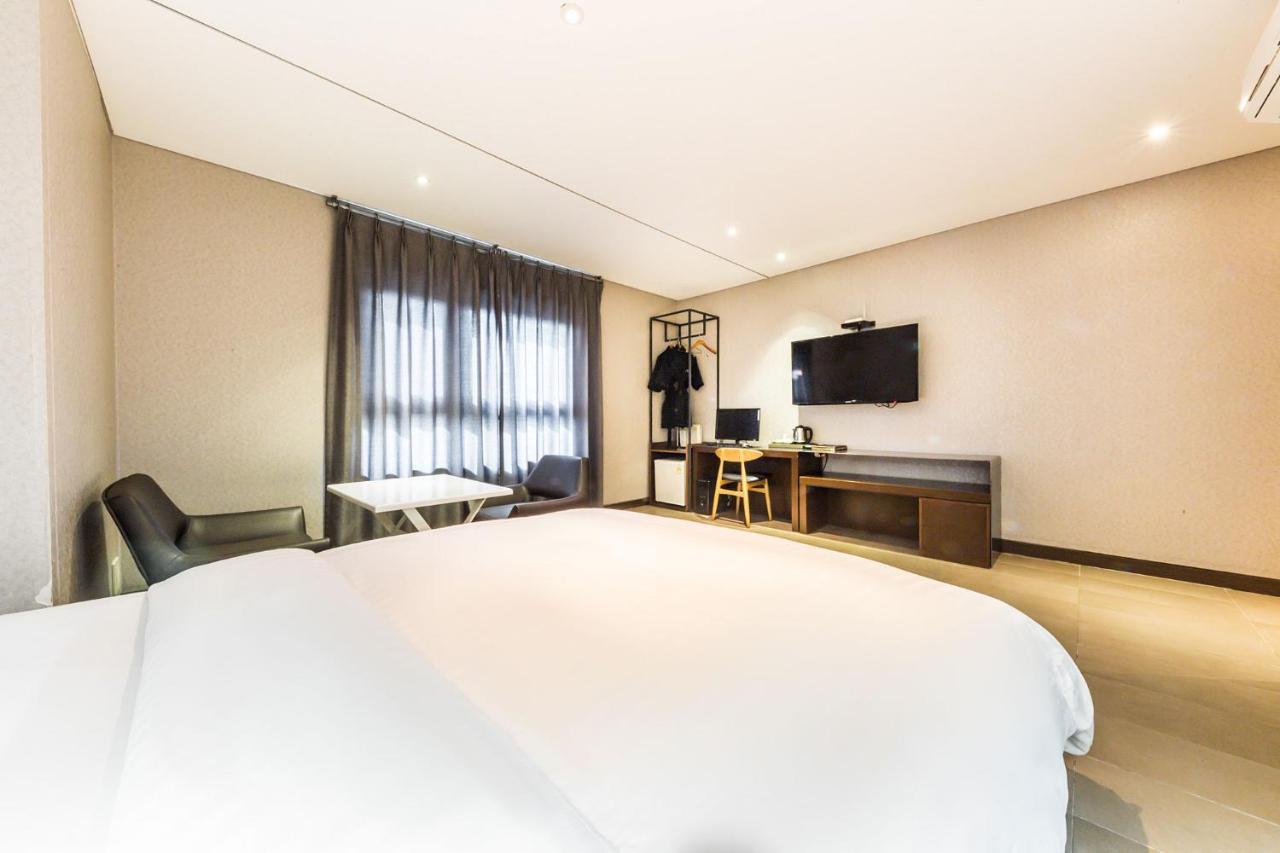 Yeongdeungpo Lifestyle F Hotel سيول الغرفة الصورة